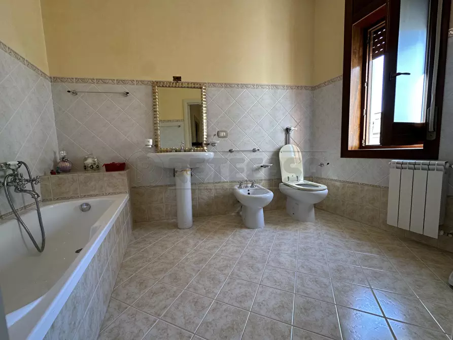 Immagine 12 di Appartamento in vendita  a Mazara Del Vallo