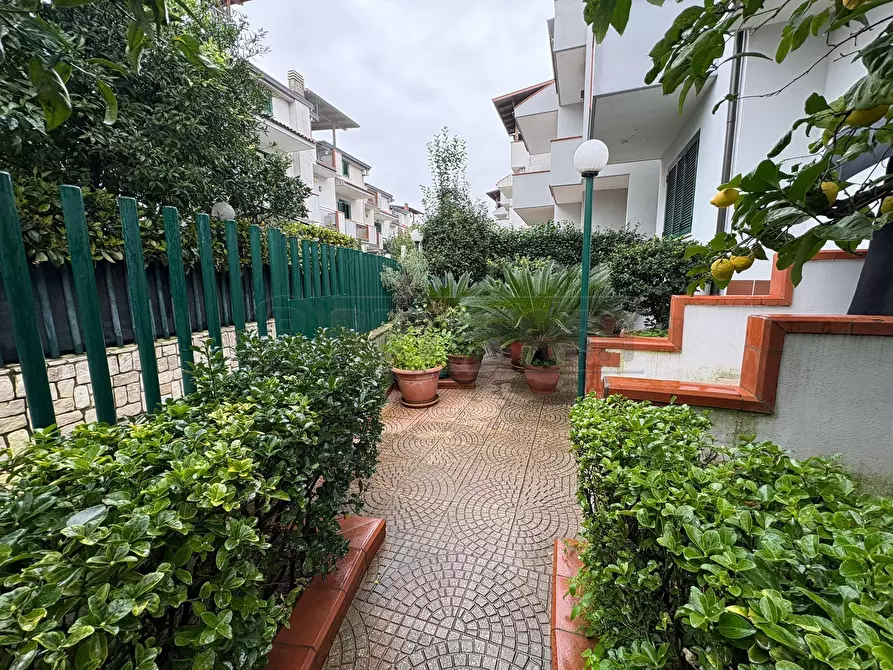 Immagine 4 di Villetta a schiera in vendita  in Via Giudice Falcone a Marcianise