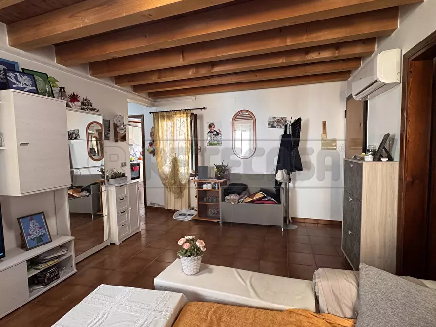 Immagine 2 di Bilocale in vendita  a Chioggia