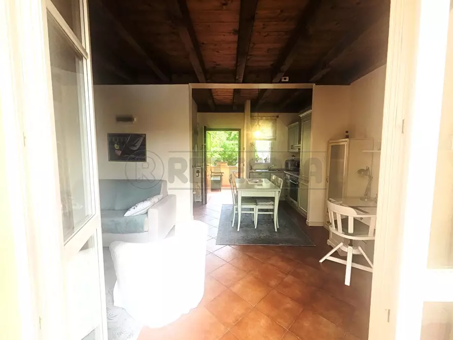 Immagine 5 di Bilocale in vendita  in Via del Torchio 21F a Manerba Del Garda