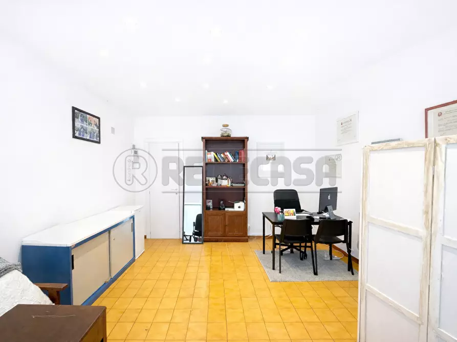 Immagine 1 di Locale commerciale in affitto  in Contrà San Domenico a Vicenza