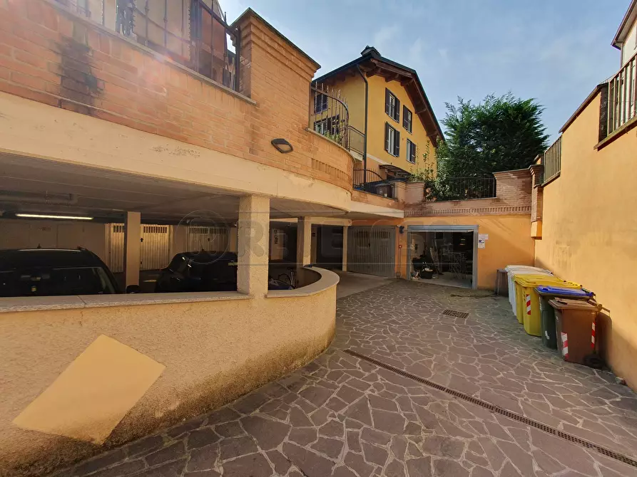 Immagine 1 di Garage in vendita  in Via Architetti Dattaro a Cremona