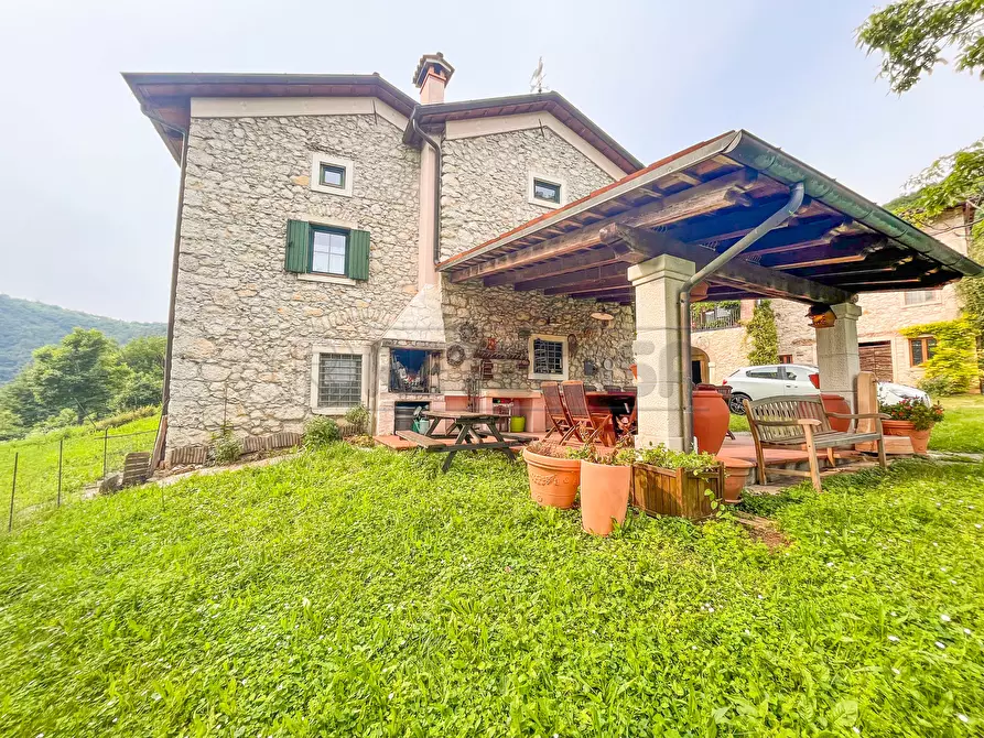 Immagine 1 di Porzione di casa in affitto  in Via Valdilonte a Isola Vicentina