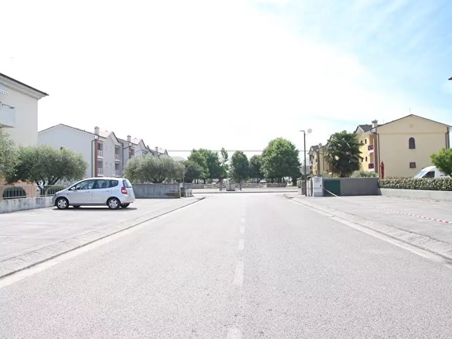 Immagine 19 di Porzione di casa in vendita  in Via Dante Alighieri a Longare