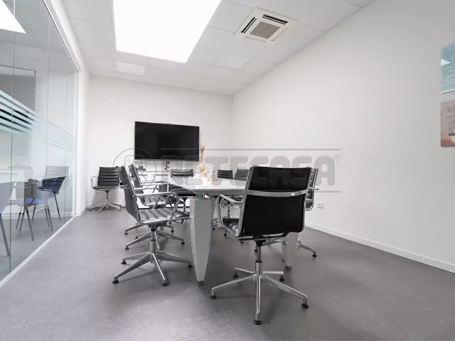 Immagine 26 di Ufficio in affitto  in Via Boschi a Torri Di Quartesolo