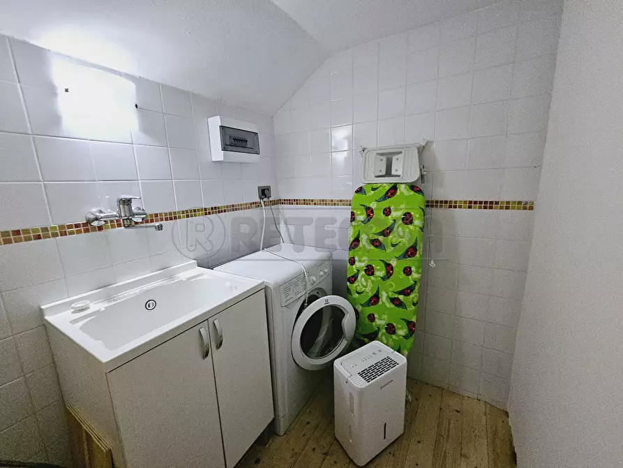 Immagine 15 di Villa in affitto  in Via 10 Giornate a Soiano Del Lago