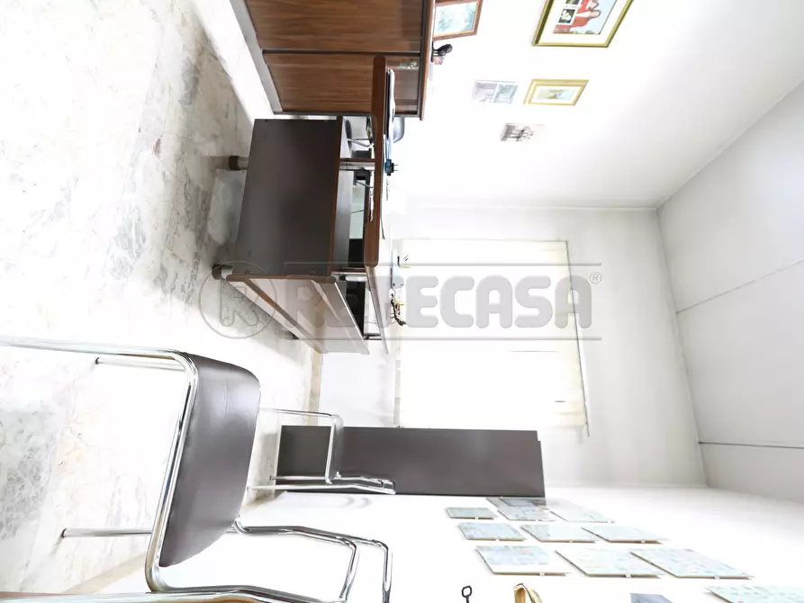 Immagine 16 di Locale commerciale in affitto  a Torri Di Quartesolo