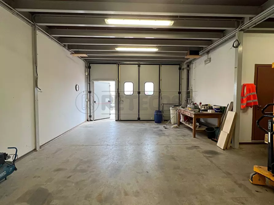 Immagine 1 di Attività artigianale in affitto  in Via del Progresso a Barbarano Mossano