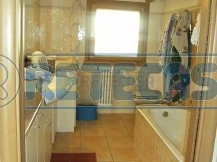 Immagine 7 di Bilocale in vendita  a Sorisole