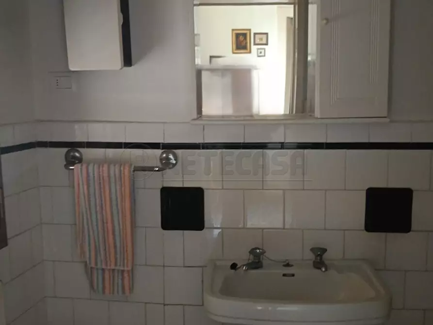 Immagine 27 di Quadrilocale in vendita  in Via Marco Emilio Scauro 44 a Scorrano