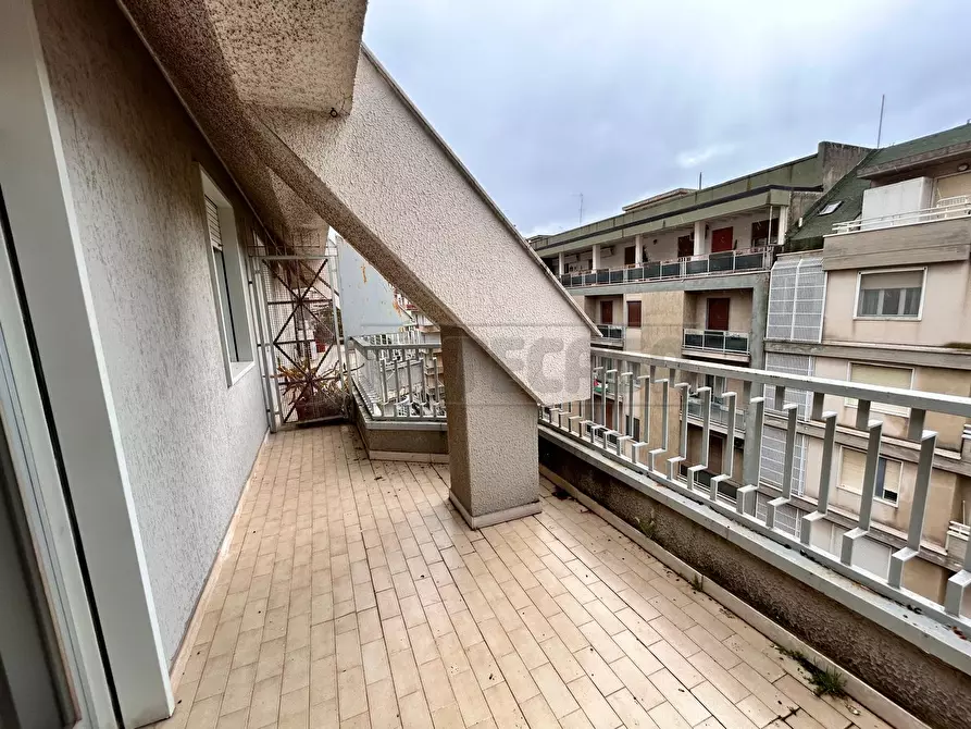 Immagine 2 di Pentalocale in vendita  in Via John F. Kennedy 37 a Caltanissetta