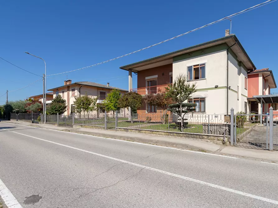 Immagine 2 di Porzione di casa in vendita  in VIA DEGLI EROI 65 a Quinto Vicentino
