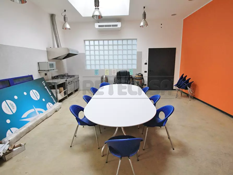 Immagine 17 di Attività artigianale in vendita  a Montebello Vicentino