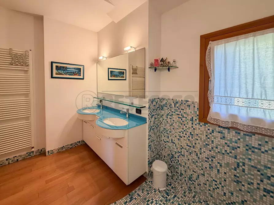 Immagine 24 di Porzione di casa in vendita  in Via Monte Summano a Costabissara