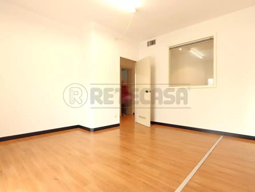 Immagine 9 di Ufficio in affitto  in Contrà San Bortolo 85 a Vicenza