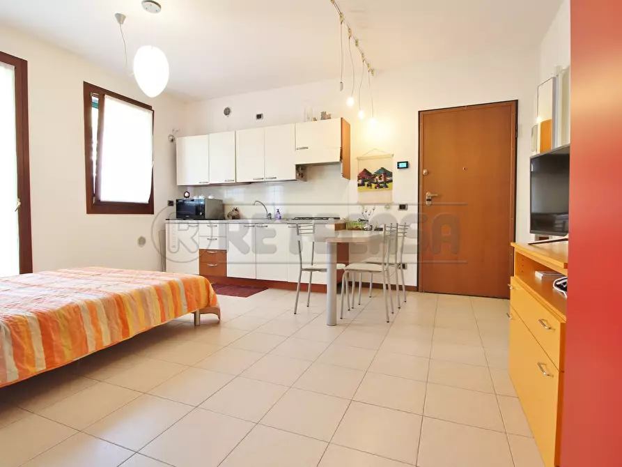 Immagine 18 di Ufficio in vendita  in VIA ALCIDE DE GASPERI 80 a Montecchio Maggiore