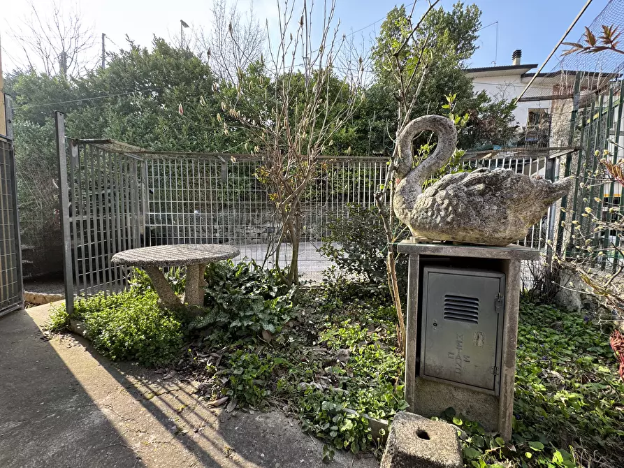 Immagine 3 di Casa indipendente in vendita  in Via Capitello 58 a Brogliano