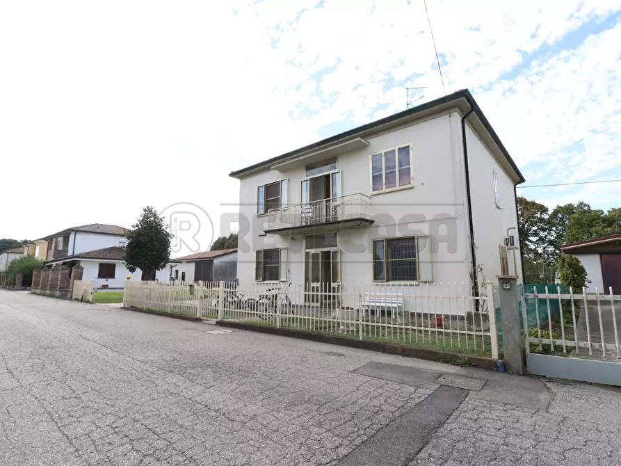 Immagine 2 di Casa indipendente in vendita  in Via Don Giovanni Minzoni 17 a Bondeno