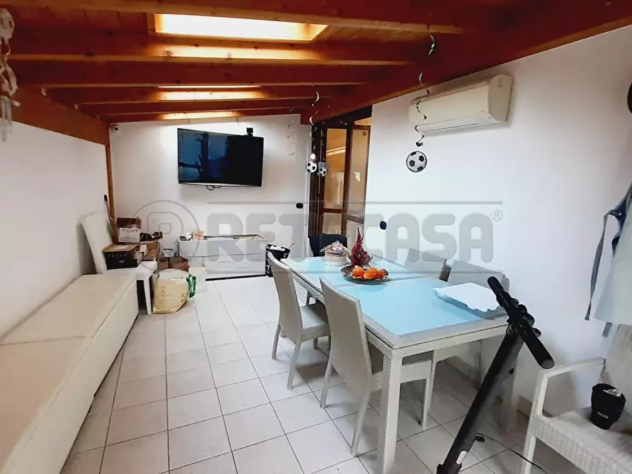 Immagine 8 di Quadrilocale in vendita  in Via Giulio Cesare 2 a Desenzano Del Garda