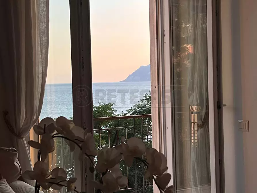 Immagine 39 di Quadrilocale in affitto  in Lungomare Cristoforo Colombo 39 a Salerno