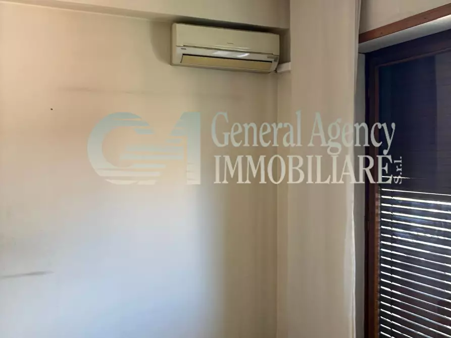 Immagine 55 di Appartamento in vendita  in via guido de ruggiero a Roma