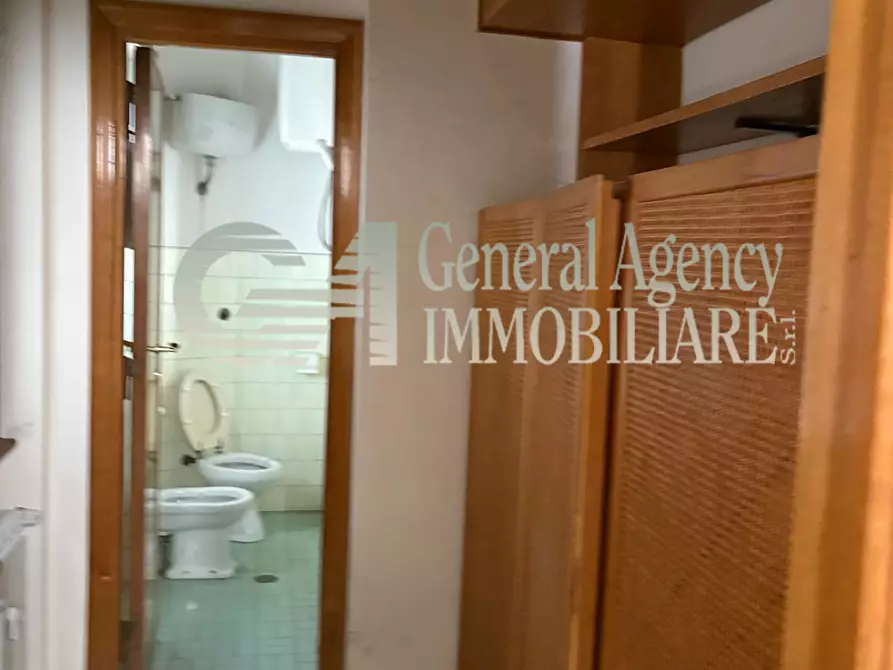 Immagine 39 di Appartamento in vendita  in via guido de ruggiero a Roma