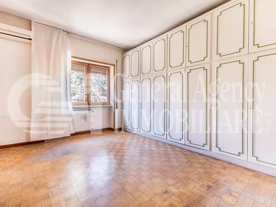 Immagine 69 di Appartamento in vendita  in via guido de ruggiero a Roma