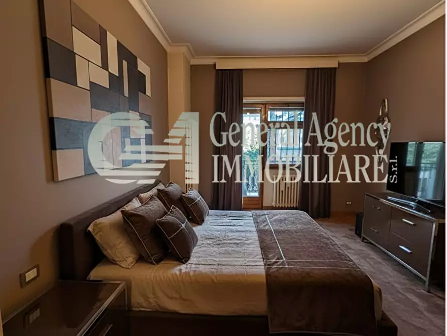 Immagine 15 di Quadrilocale in affitto  in VIALE AFRICA a Roma