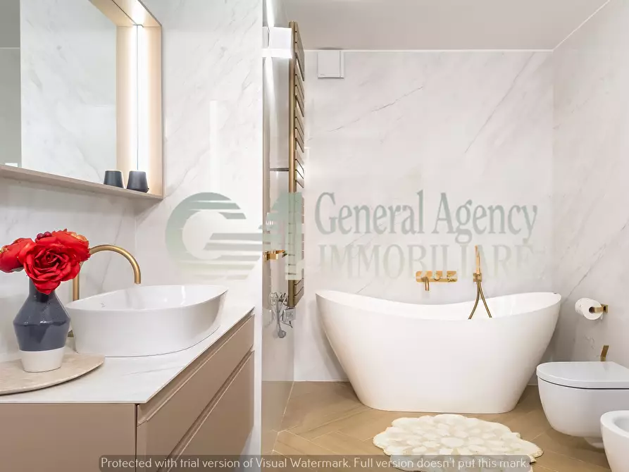 Immagine 24 di Villa in affitto  in Via Mario Mattoli a Roma