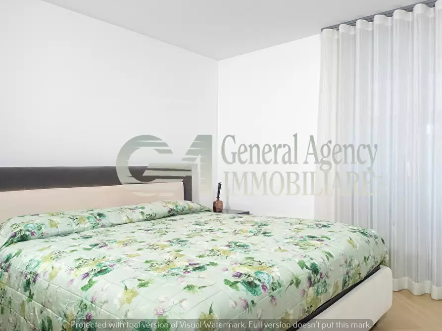 Immagine 77 di Villa in affitto  in Via Mario Mattoli a Roma