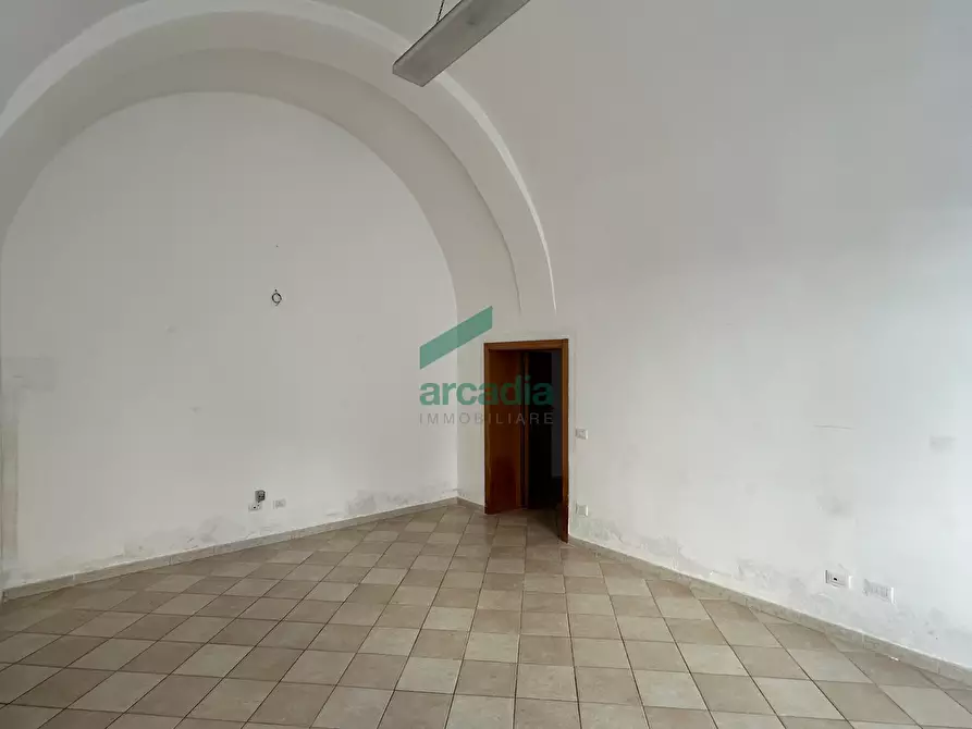 Immagine 18 di Locale commerciale in affitto  in Via Bellino 4 a Bitritto