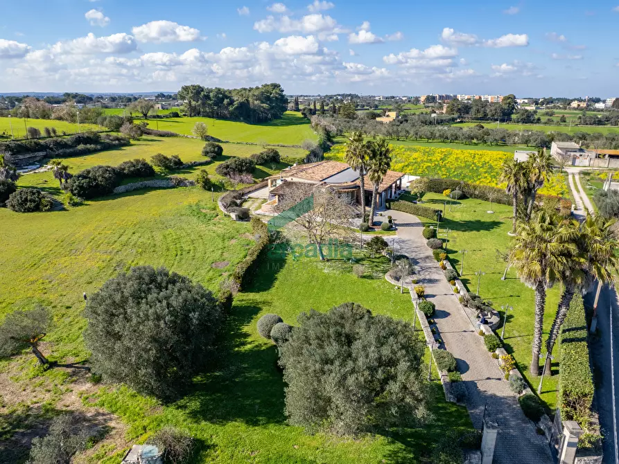 Immagine 54 di Villa in vendita  in Strada Vicinale Vecchia di Matera 369 a Gioia Del Colle