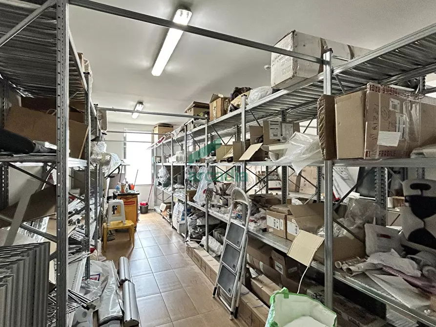 Immagine 18 di Capannone industriale in vendita  in Via Giovanni Gentile 79bis a Bari