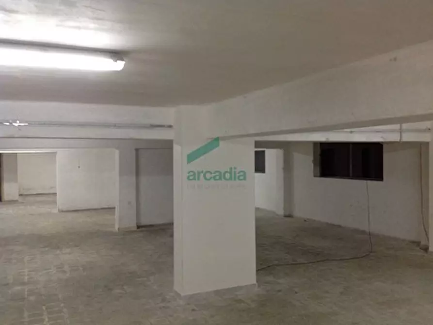 Immagine 27 di Attività artigianale in vendita  in Viale Biagio Accolti Gil 22 a Bari