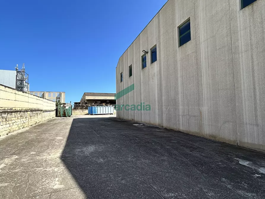 Immagine 9 di Attività artigianale in vendita  in Strada Provinciale Palese-modugno 12 a Modugno