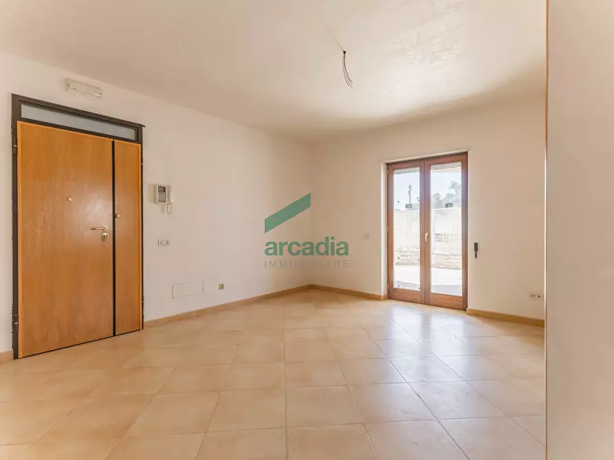 Immagine 3 di Trilocale in vendita  in Via Benigno Zaccagnini 1 a Bitetto