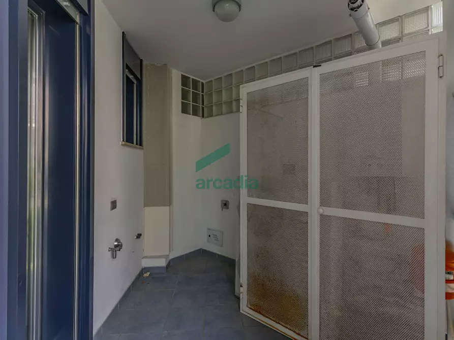 Immagine 43 di Quadrilocale in vendita  in Viale Louis Pasteur 15A a Bari
