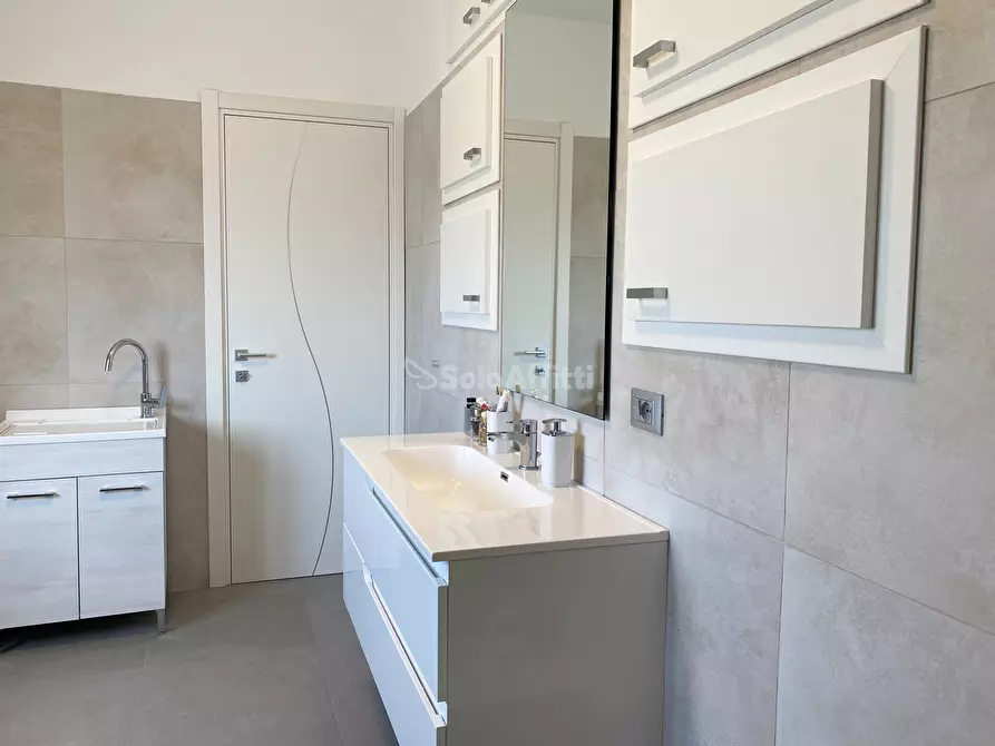 Immagine 11 di Stanza singola in affitto  a Catanzaro