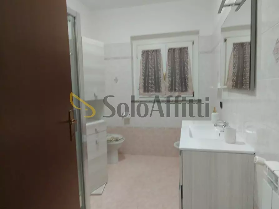 Immagine 7 di Trilocale in affitto  a Arsago Seprio