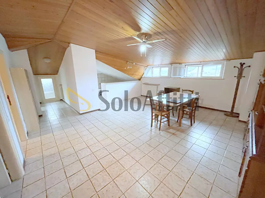 Immagine 1 di Trilocale in affitto  a Osimo