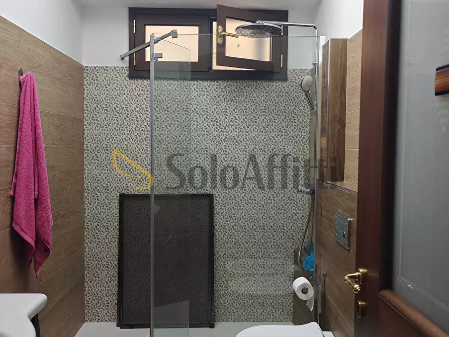 Immagine 13 di Trilocale in affitto  a Catania