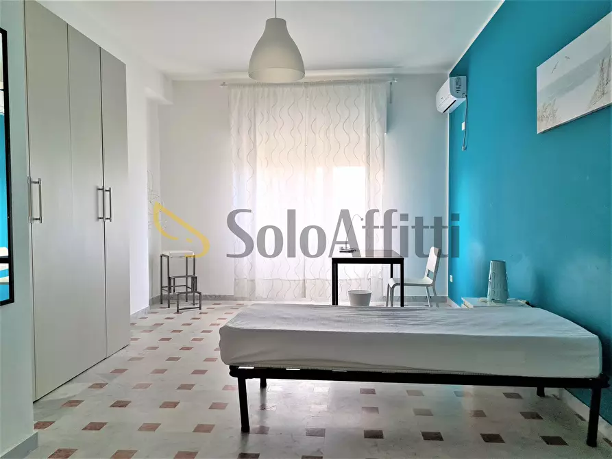 Immagine 2 di Stanza singola in affitto  a Catanzaro