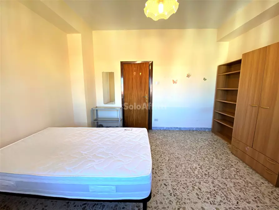 Immagine 7 di Stanza singola in affitto  a Catanzaro