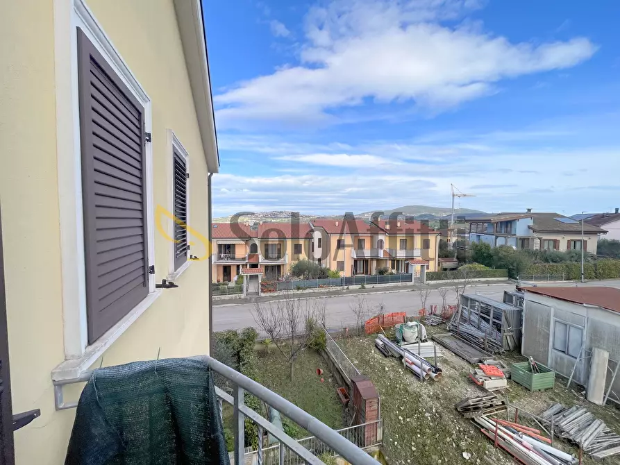 Immagine 11 di Bilocale in affitto  a Osimo
