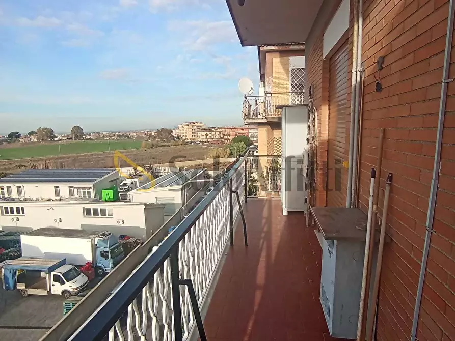 Immagine 18 di Quadrilocale in affitto  in Via Melpomene 44 a Roma