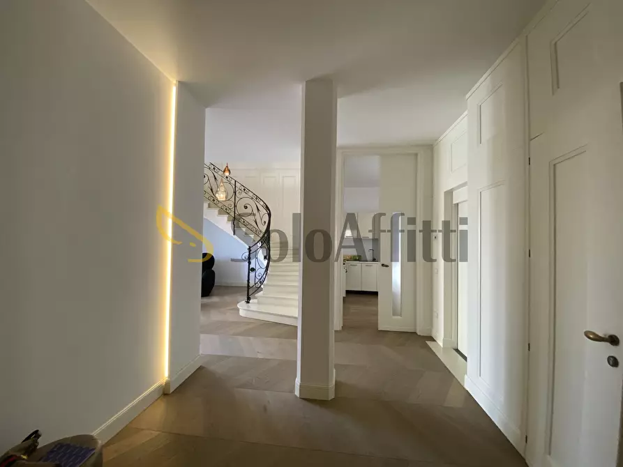Immagine 2 di Villa in affitto  in Via Antonio Fogazzaro 9 a Rimini