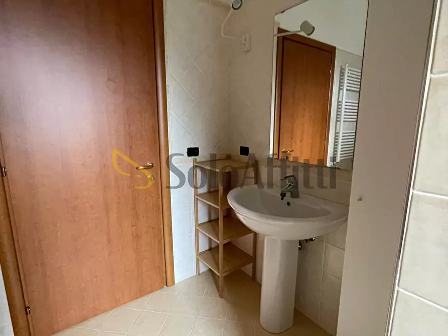 Immagine 19 di Pentalocale in affitto  a Sora