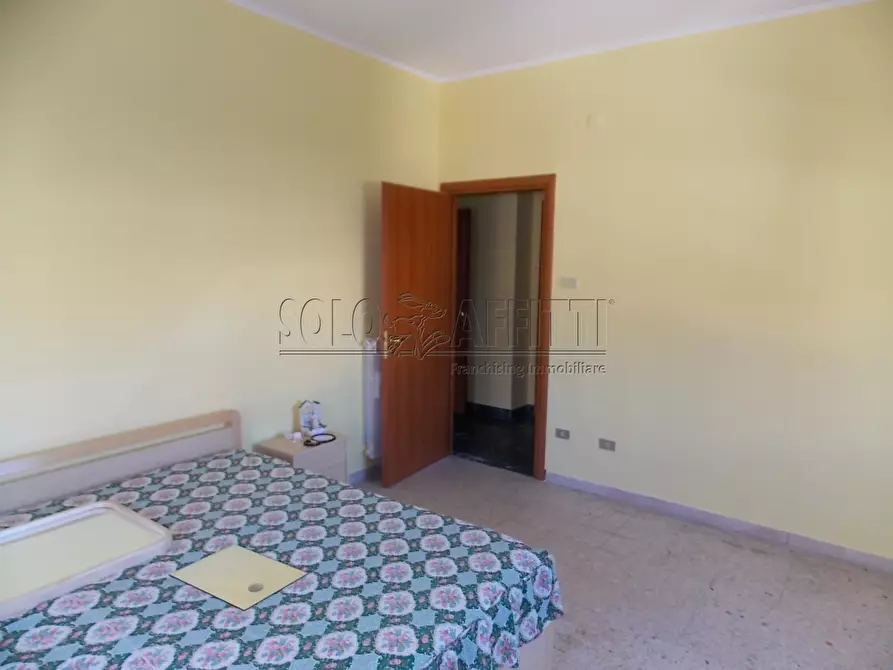 Immagine 10 di Stanza singola in affitto  a Catanzaro
