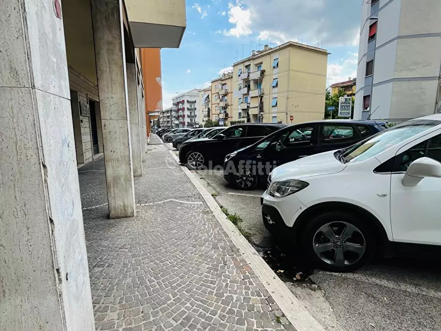 Immagine 11 di Locale commerciale in affitto  in Via Adige 9 a Frosinone