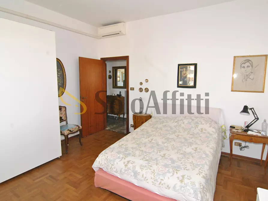 Immagine 13 di Quadrilocale in affitto  in Via dei Pensieri 5b a Livorno